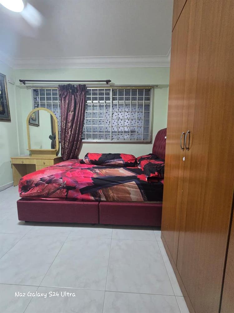 2 common rooms rent.