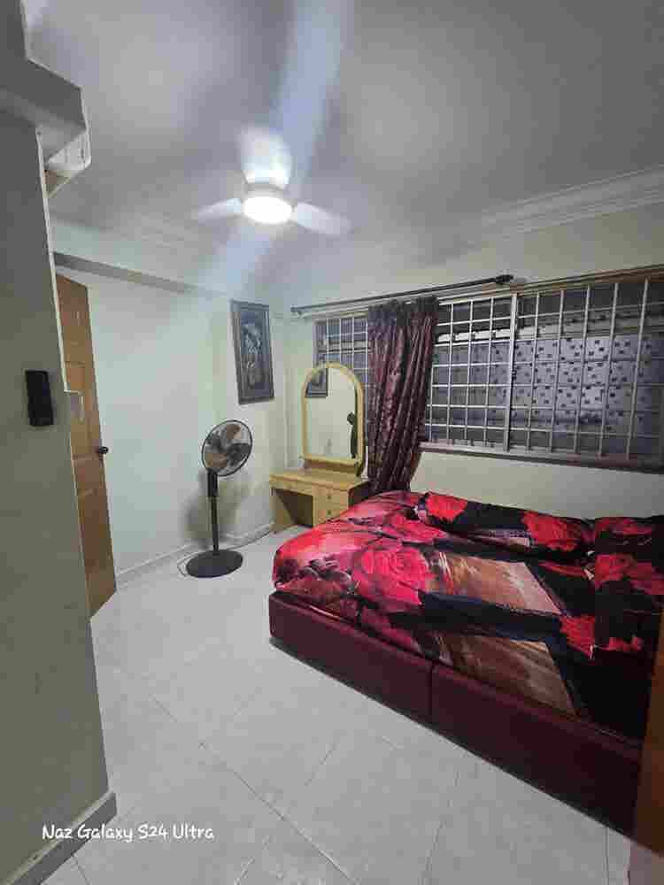 2 common rooms rent.