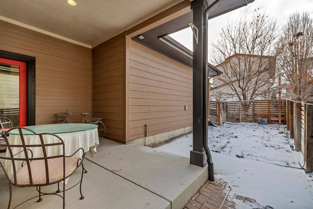 Looking for a Roommate