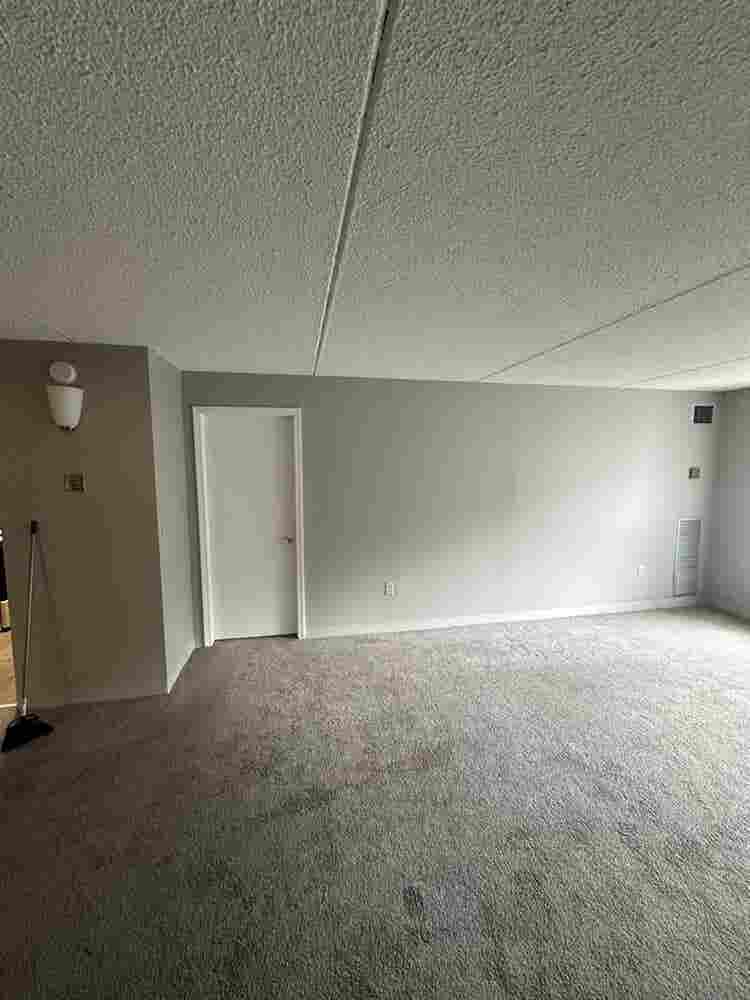 Spacious 1 Bedroom For rent