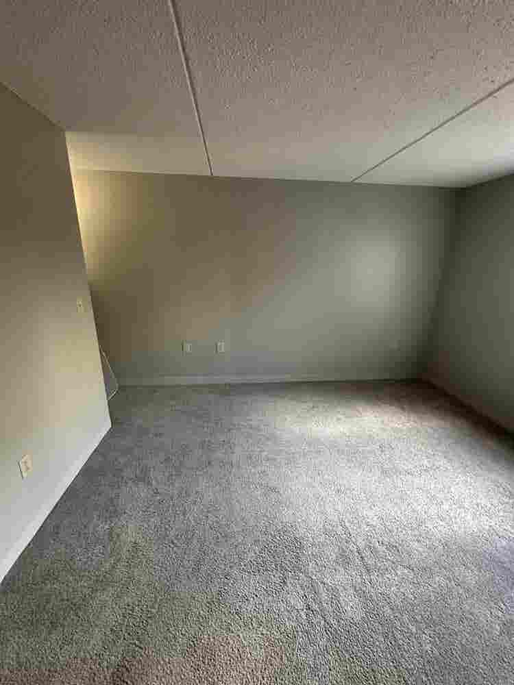 Spacious 1 Bedroom For rent