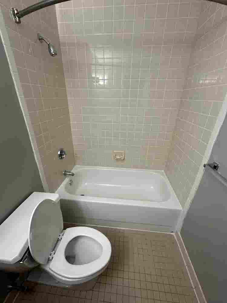Spacious 1 Bedroom For rent