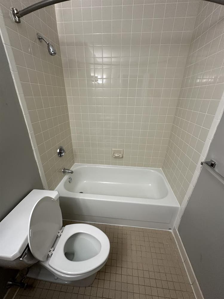 Spacious 1 Bedroom For rent