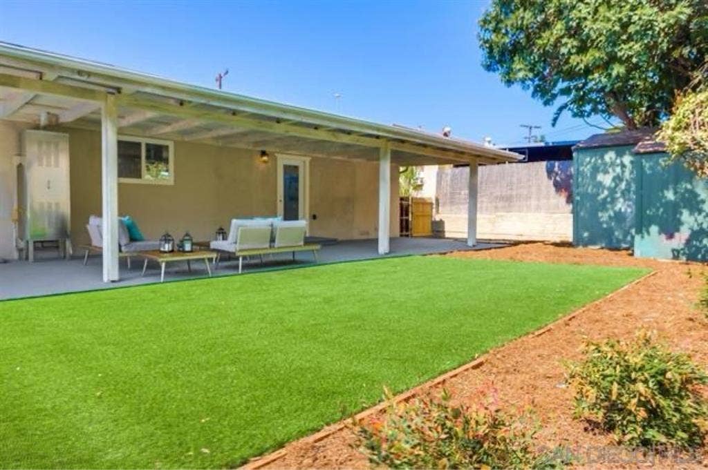 Room for Rent - Available Nov