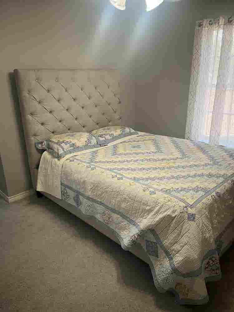 Two rooms available for rentt