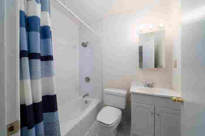 Chic Bath with parking