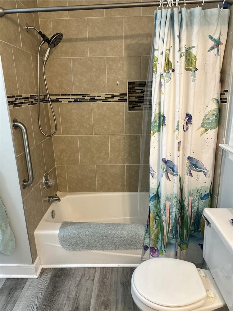 Large bedroom on for rent