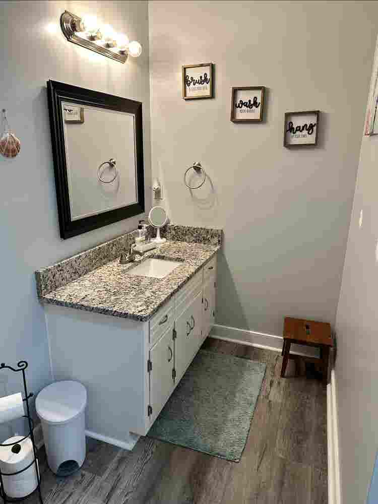 Large bedroom on for rent