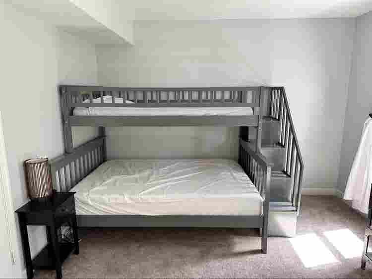 Large bedroom on for rent
