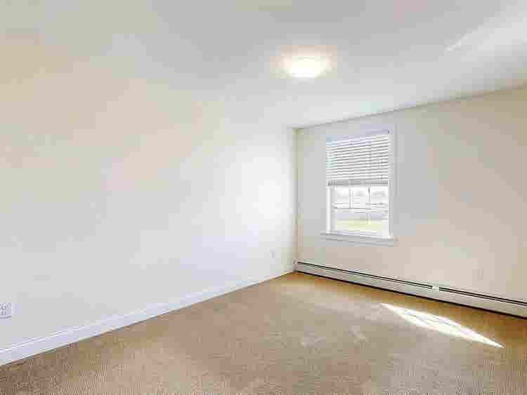 Riverside Apartment Listing