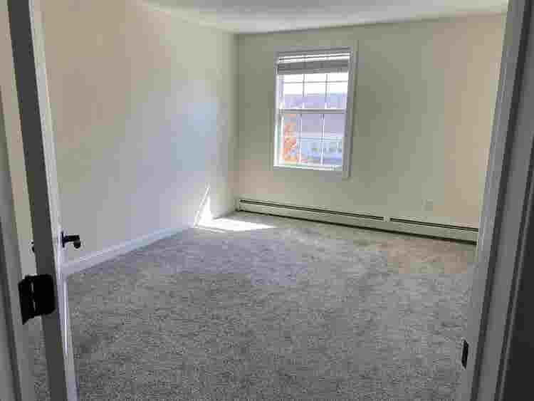 Riverside Apartment Listing