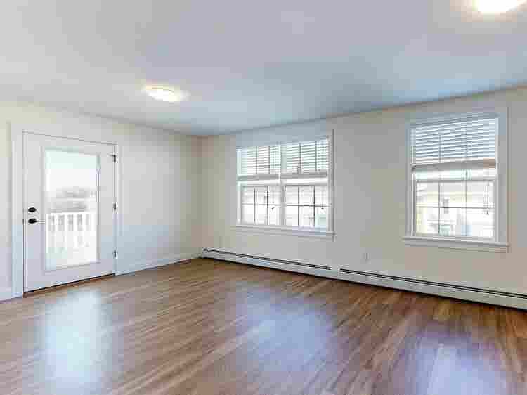 Riverside Apartment Listing