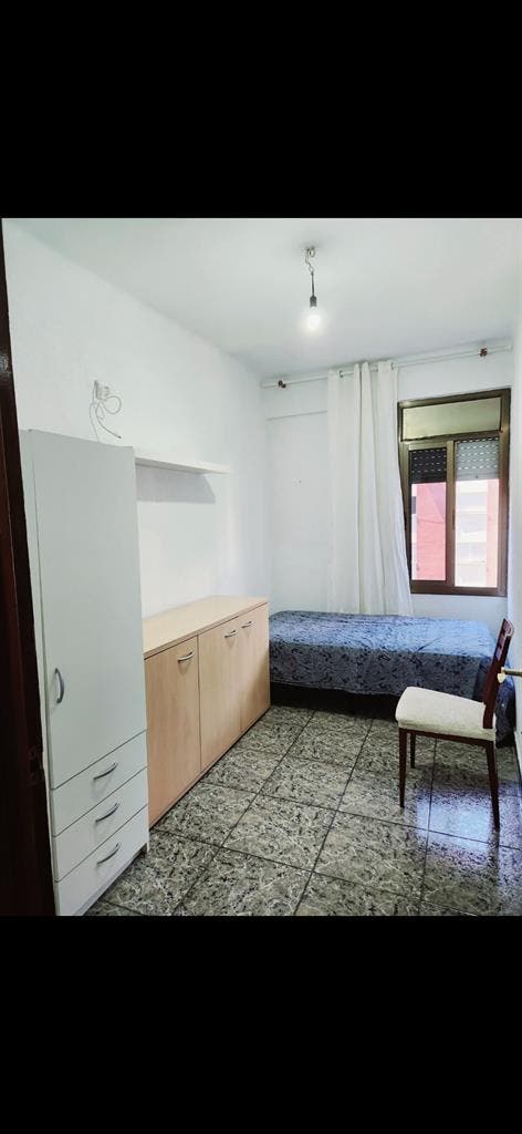 Bright and peaceful room in la pau,