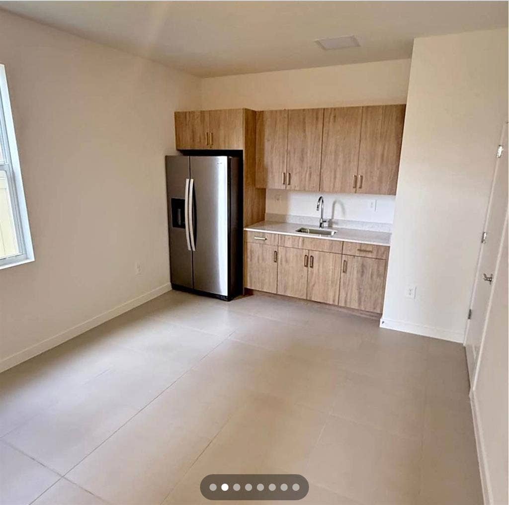 Large Bedroom or Efficiency Apmt