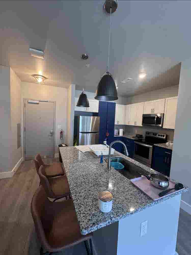 Lease takeover available