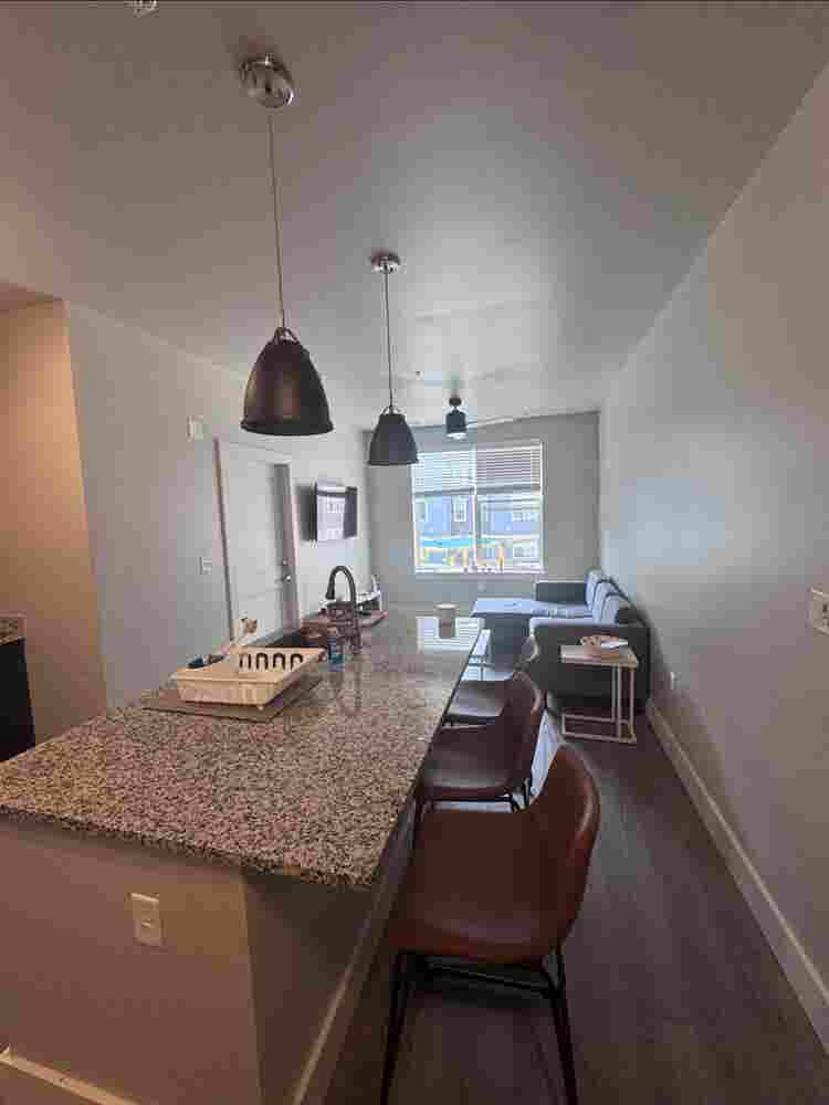 Lease takeover available