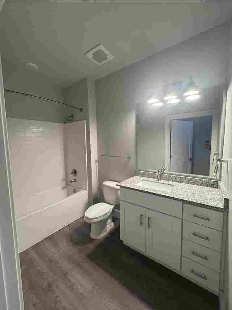 Lease takeover available