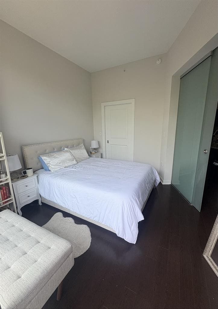 Takeover lease in Del Ray!