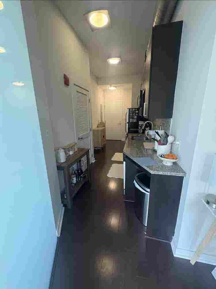 Takeover lease in Del Ray!