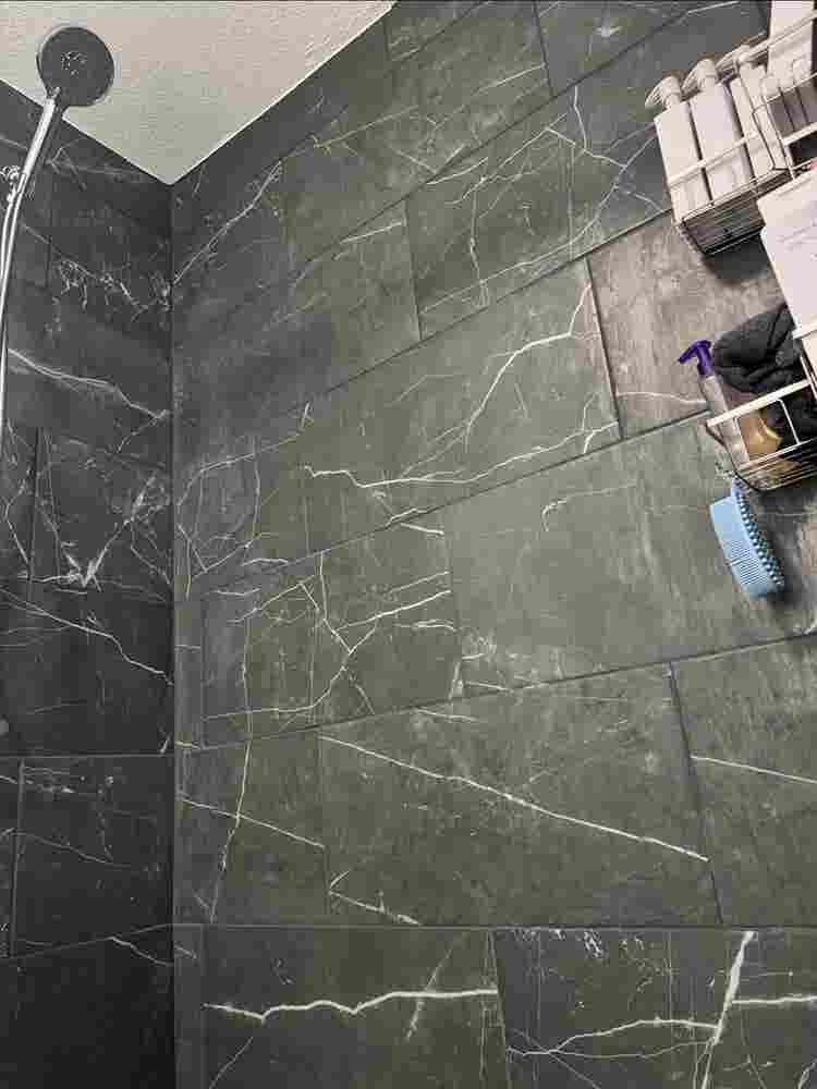 PRIVATE SHOWER AND BATH RIVERSIDEE