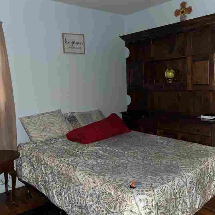 Small bedroomm
