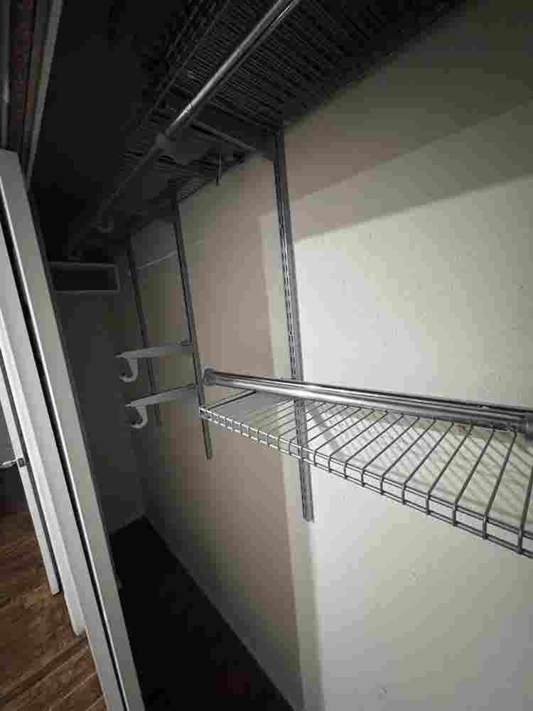 ISO roomate