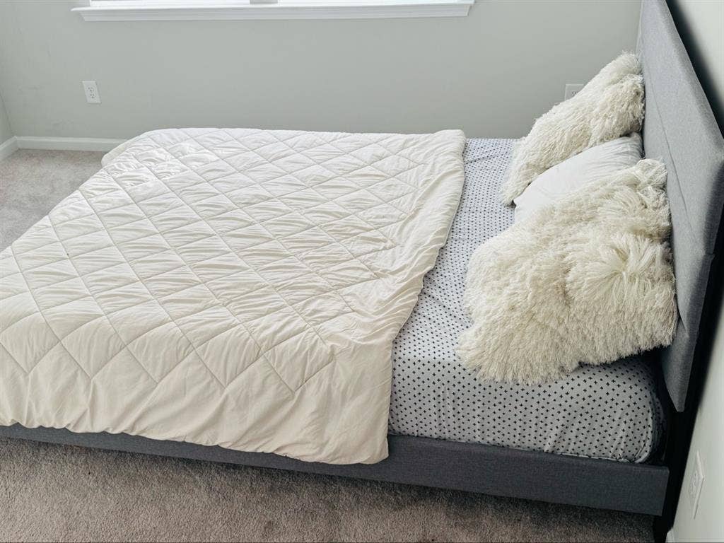Fully Furnished room for rent