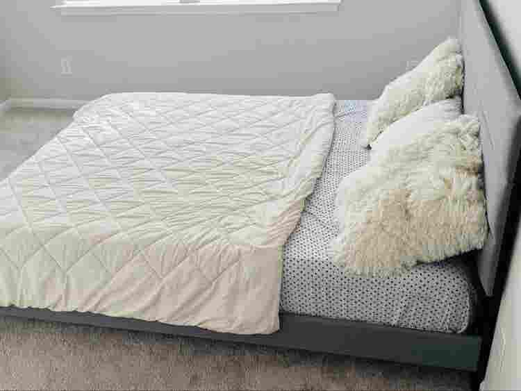 Fully Furnished room for rent