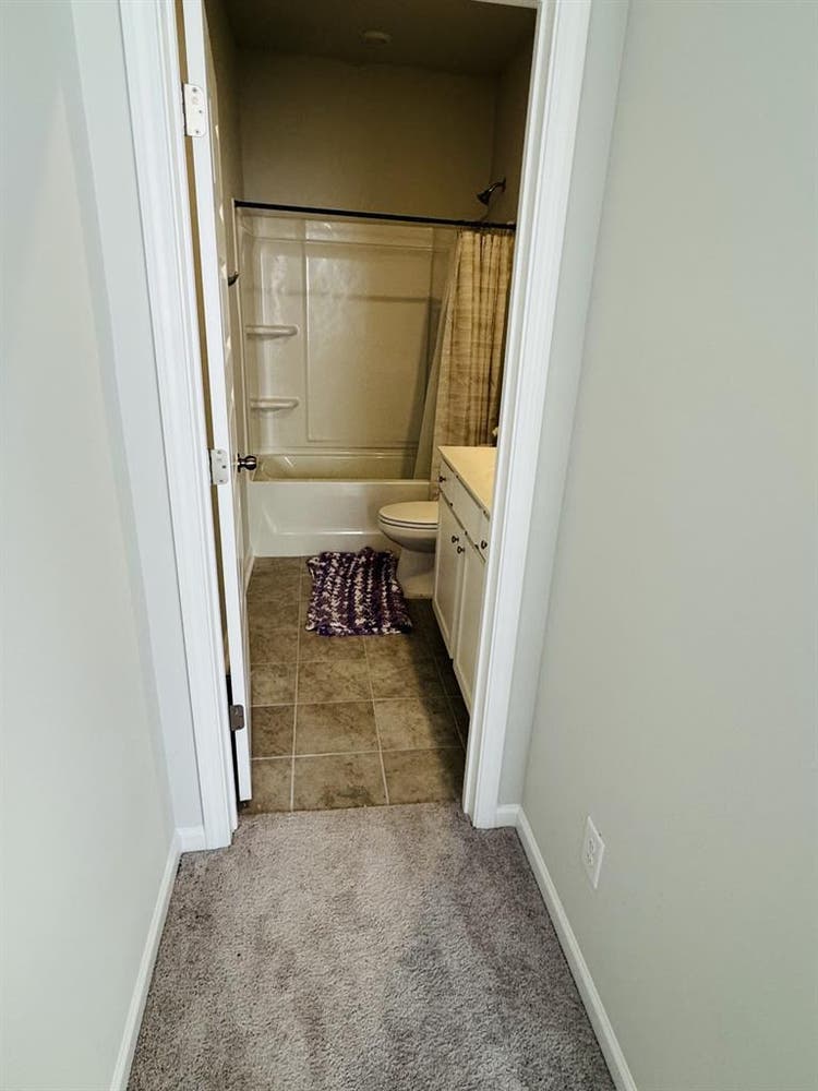 Fully Furnished room for rent