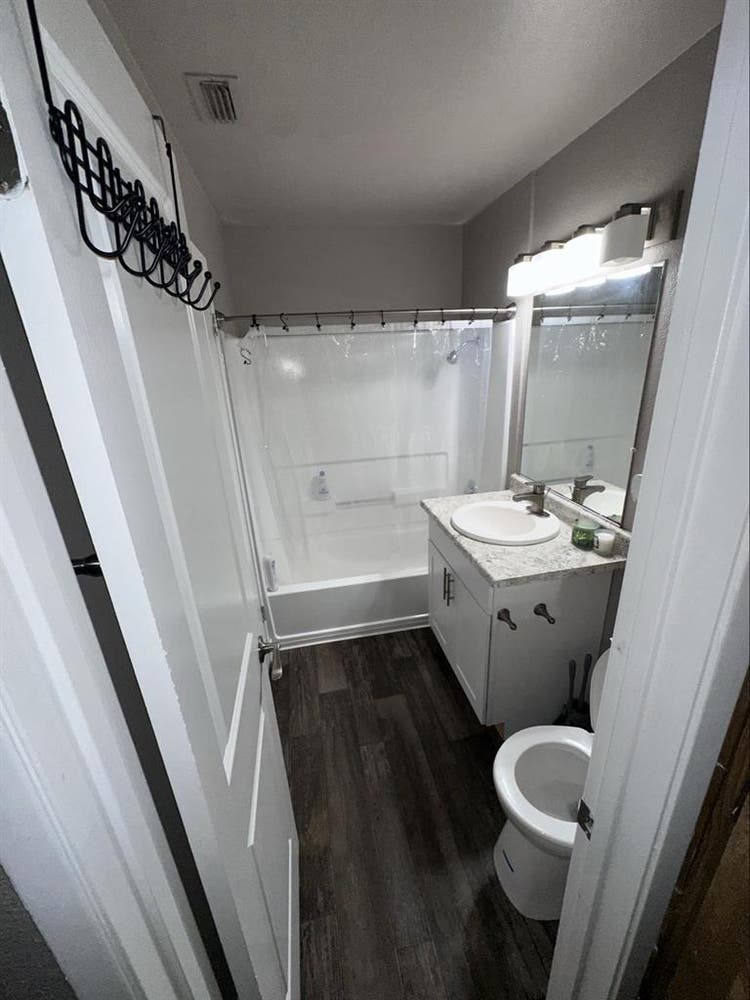 Spacious Room Private Bath Natomas