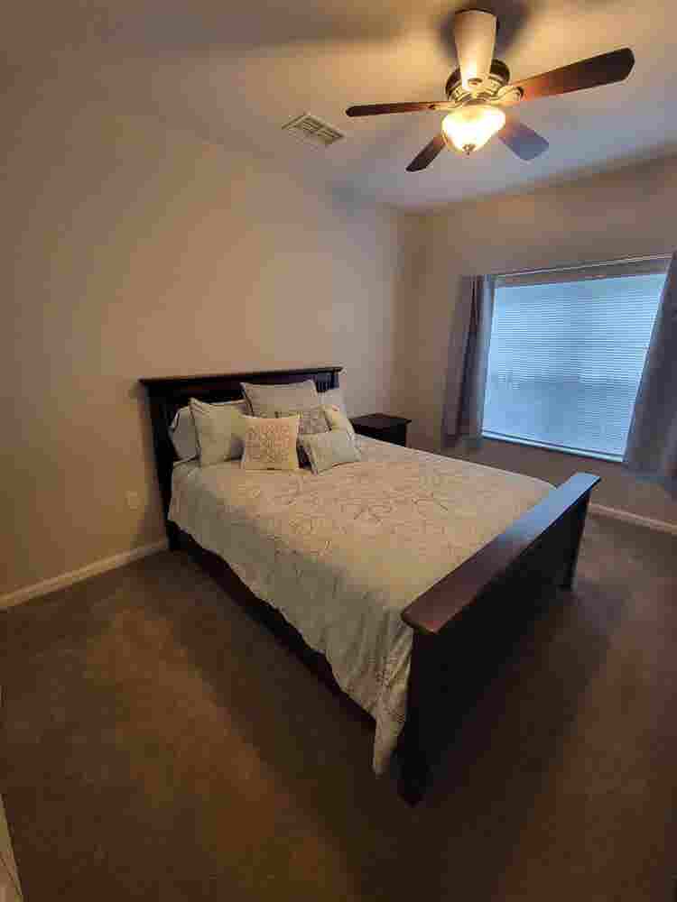 Bath Apartment home to share