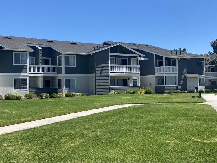 Room for rent October 1st