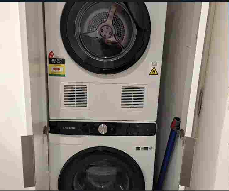 Room available w/ private bathroom