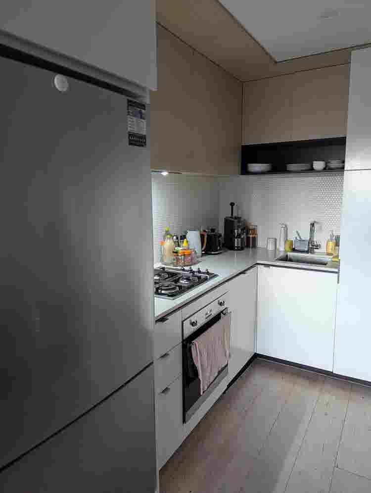 Room available w/ private bathroom