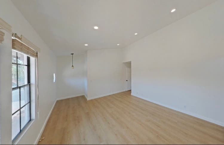 Available Room in Bath Home