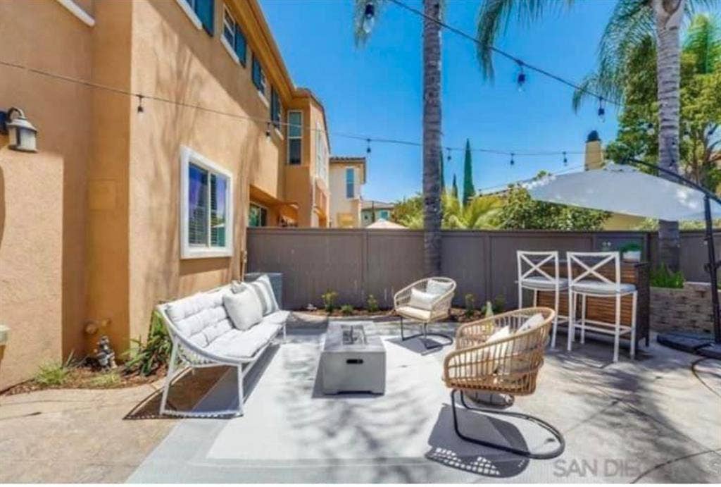 Responsible, easy-going F roommate