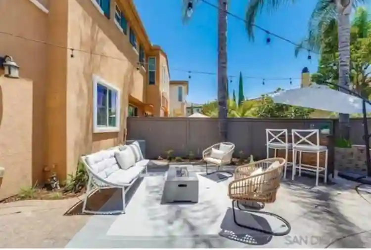 Responsible, easy-going F roommate