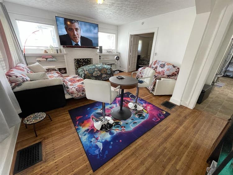FULL FURNISHED CONDO-PROFESSIONALS!