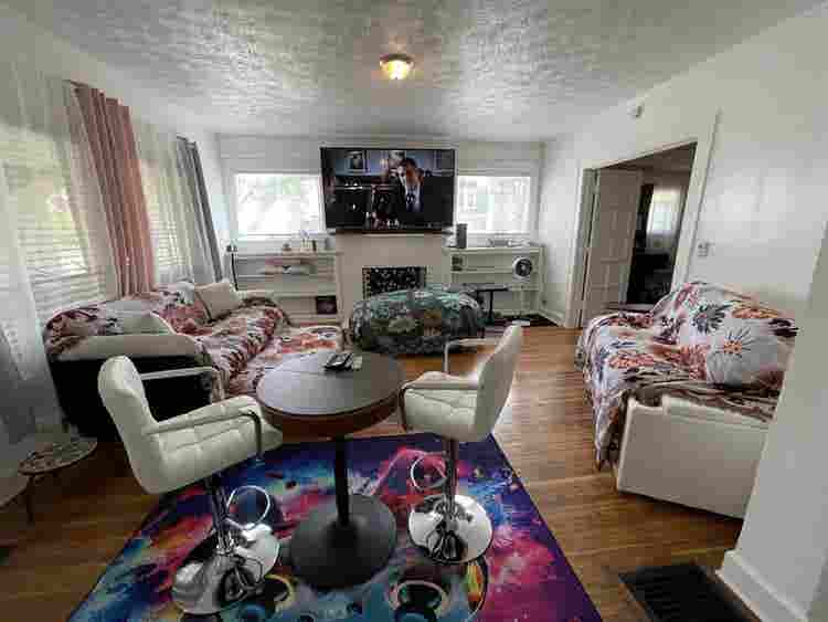 FULL FURNISHED CONDO-PROFESSIONALS!