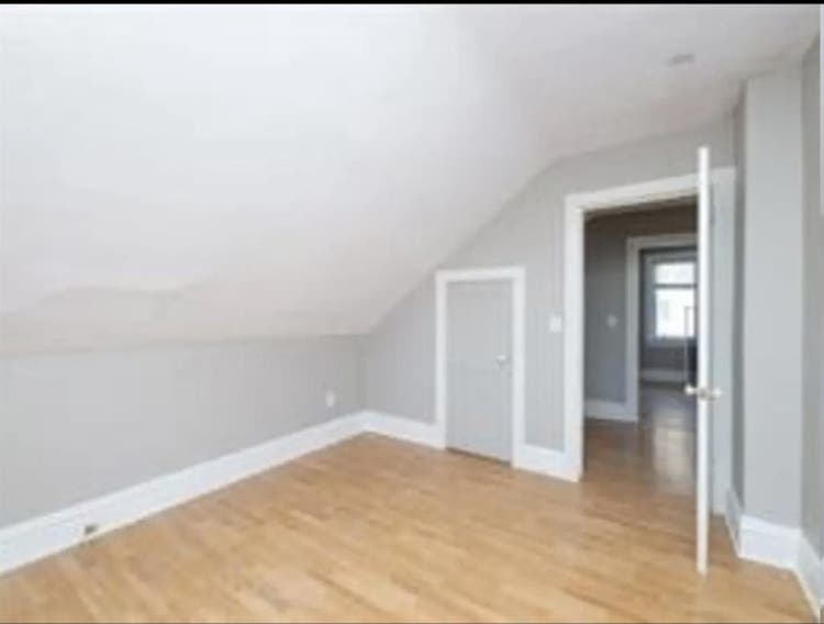 Large Room for rent!