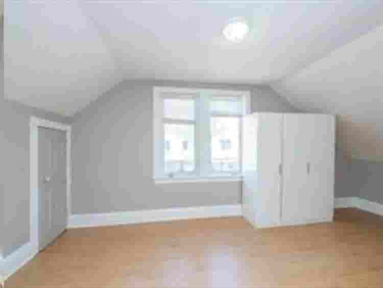 Large Room for rent!