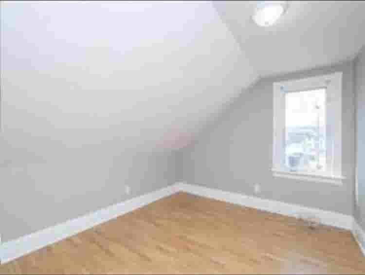 Large Room for rent!