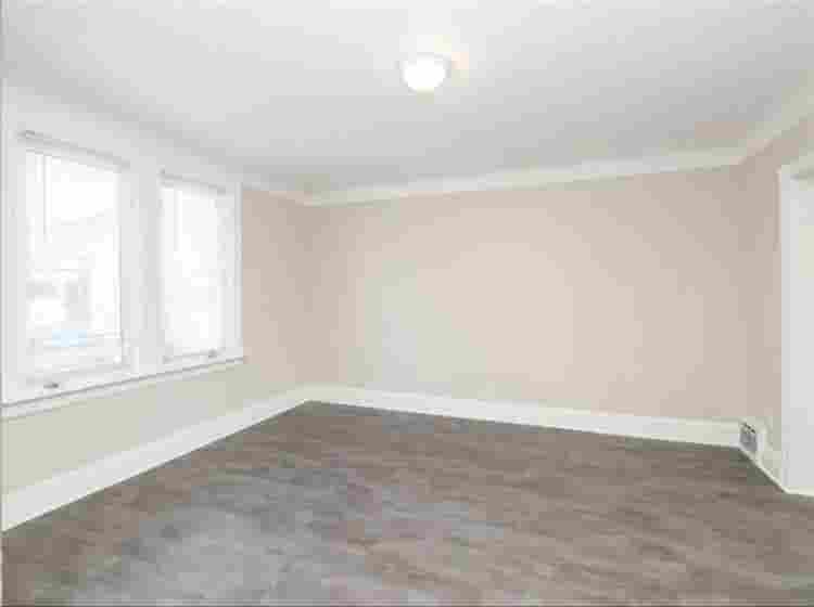 Large Room for rent!