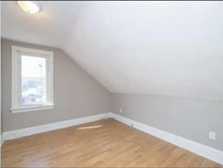 Large Room for rent!