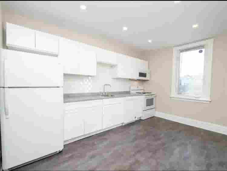 Large Room for rent!