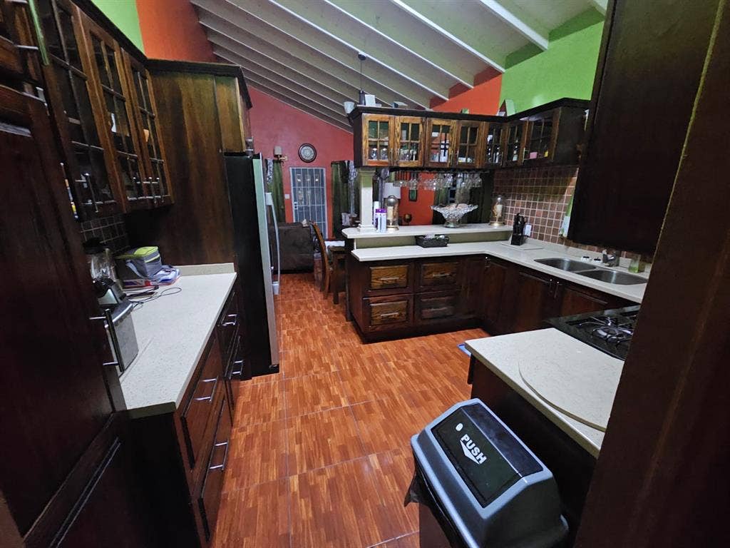 Fully furnish house