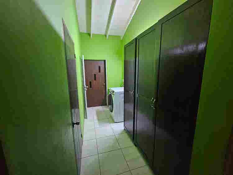 Fully furnish house