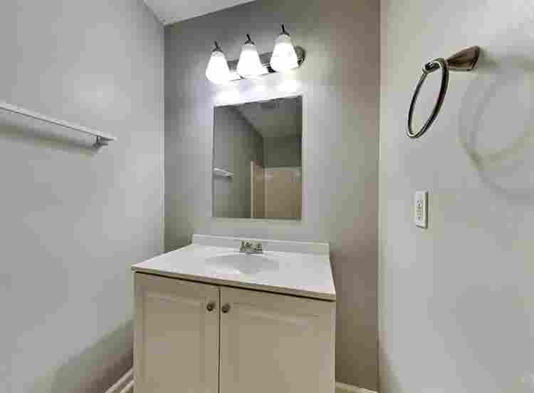 Clean & spaciousbaths