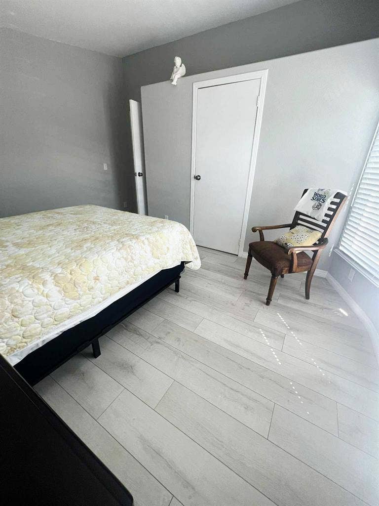 Roommates Wanted