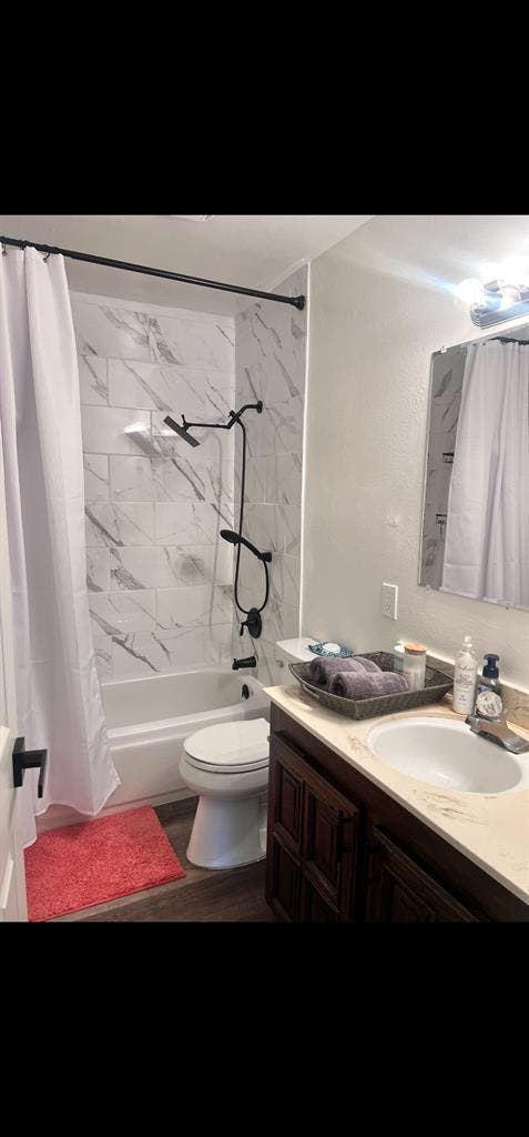 Private Room and Bathroom